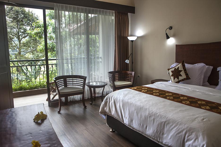 Kamar Deluxe Double dengan Balkon